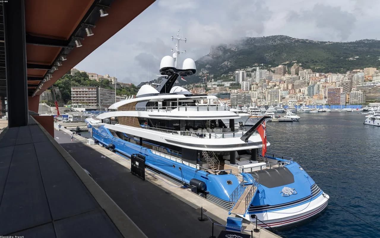 Sunseeker 95 Charter