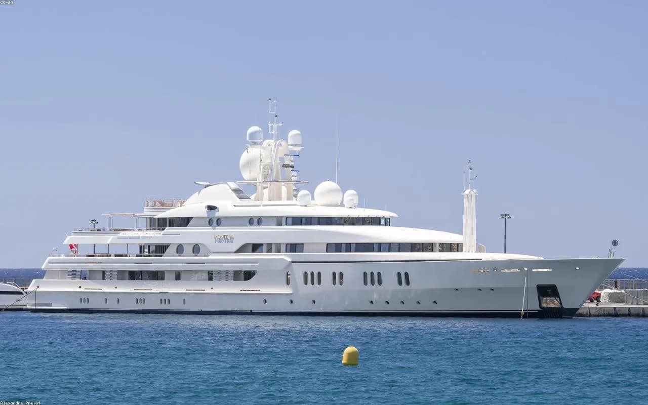 Sunseeker 95 Charter view 2